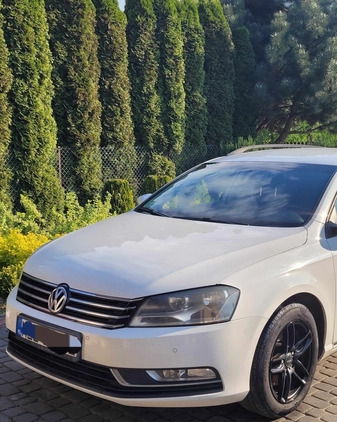 Volkswagen Passat cena 29900 przebieg: 219000, rok produkcji 2012 z Ełk małe 29